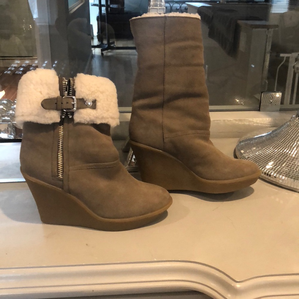 Coach boots